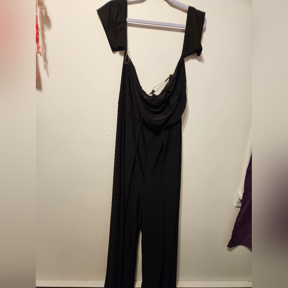 Fashion Nova sexy black off shoulder jumpsuit with leg slit